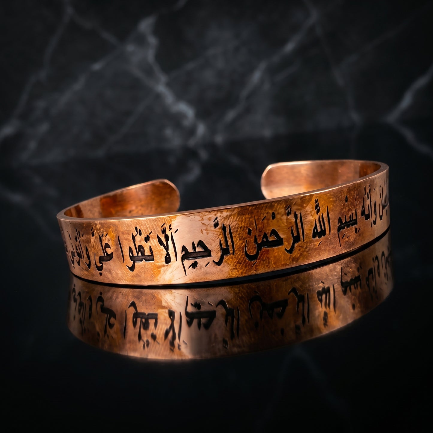 ايه (إِنَّهُ مِن سُلَيْمَانَ وَإِنَّهُ بِسْمِ اللَّهِ الرَّحْمَنِ الرَّحِيمِ (30) أَلَّا تَعْلُوا عَلَيَّ وَأْتُونِي مُسْلِمِينَ (31)